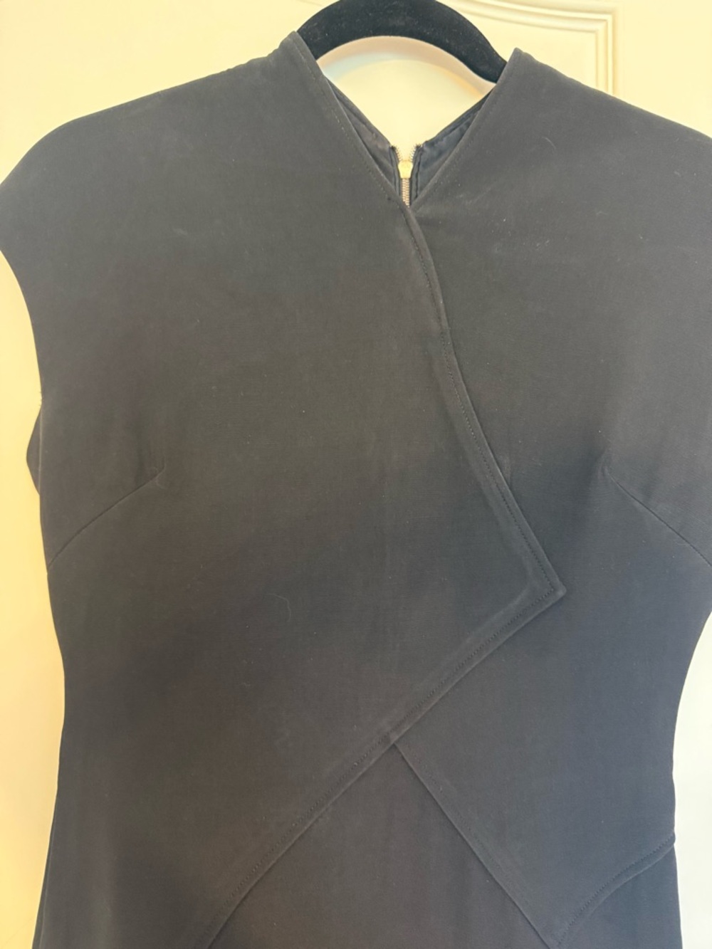 Victoria Beckham
Silk & Wool Panelled Dress - Picture 7 of 9